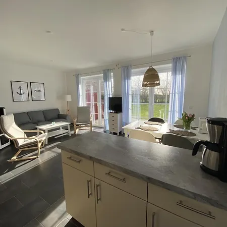 Haus Am Dorfteich D Mit Spielplatz Semesterbostad *