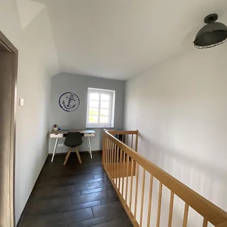 Haus Am Dorfteich D Mit Spielplatz Hébergement de vacances Fehmarn