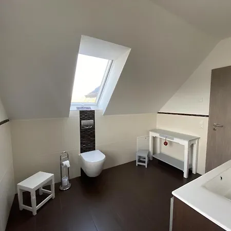 Haus Am Dorfteich D Mit Spielplatz