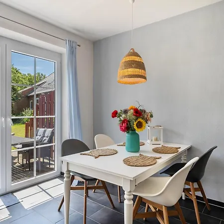 Haus Am Dorfteich D Mit Spielplatz Hébergement de vacances *