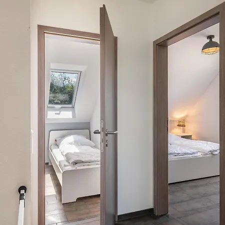 Haus Am Dorfteich D Mit Spielplatz Fehmarn