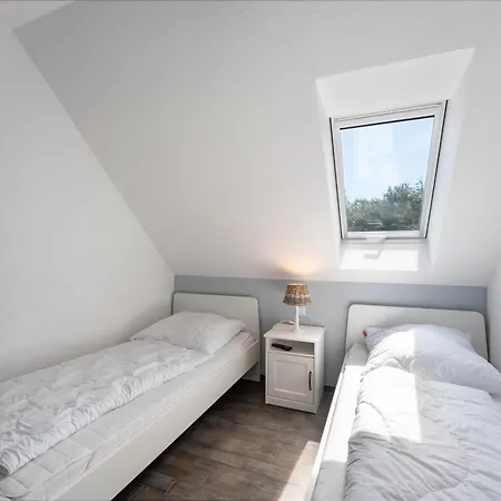 Haus Am Dorfteich D Mit Spielplatz Hébergement de vacances *