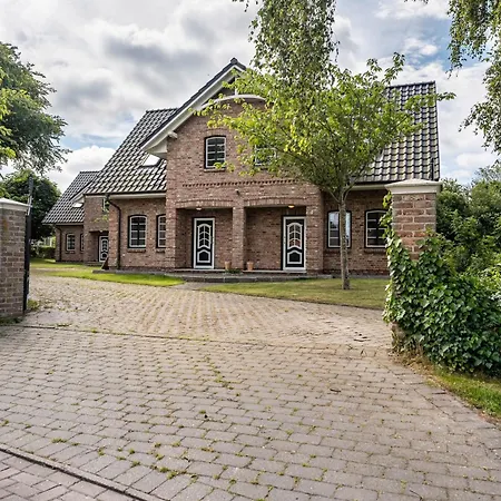 Haus Am Dorfteich D Mit Spielplatz Hébergement de vacances *
