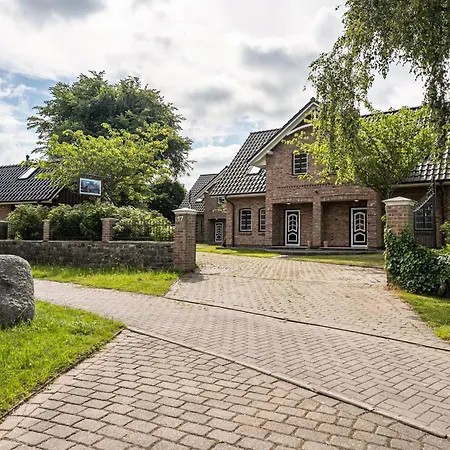 Hébergement de vacances Haus Am Dorfteich D Mit Spielplatz *