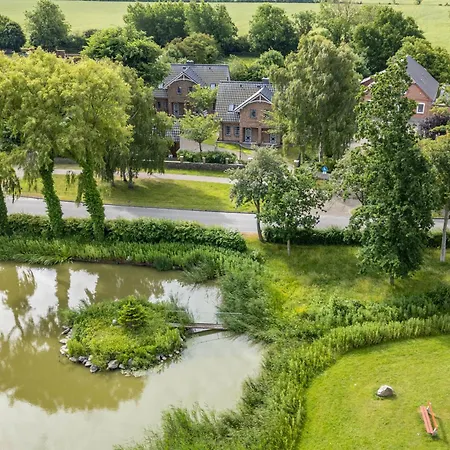 Haus Am Dorfteich D Mit Spielplatz Hébergement de vacances